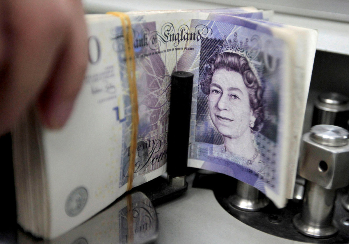 Sterling to fall to $1.15 after EU divorce proceedings begin:  Reuters poll