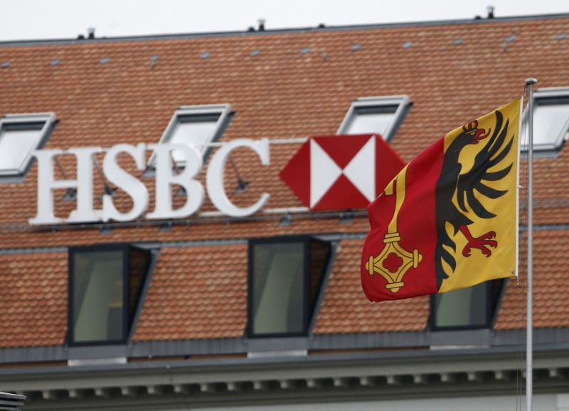 French financial prosecutor says HSBC should stand trial over tax fraud