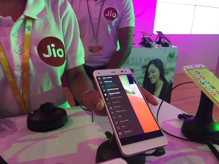India’s Reliance Jio extends free services, as telecoms price war intensifies