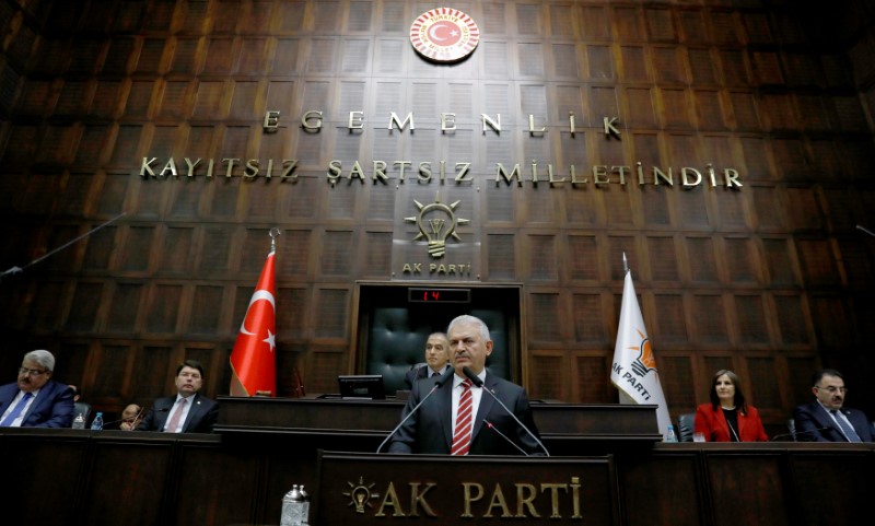 Turkey may hold constitution referendum in early summer of 2017: PM