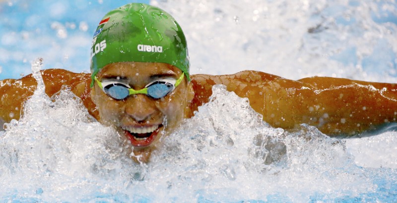Swimming: Le Clos smashes own 100m fly short course world record