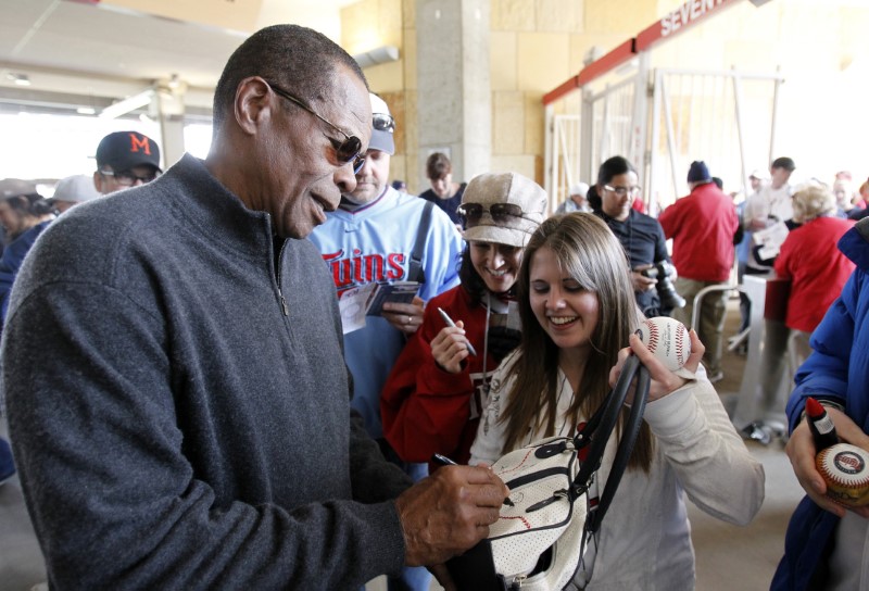 Hall of Famer Carew to receive heart transplant