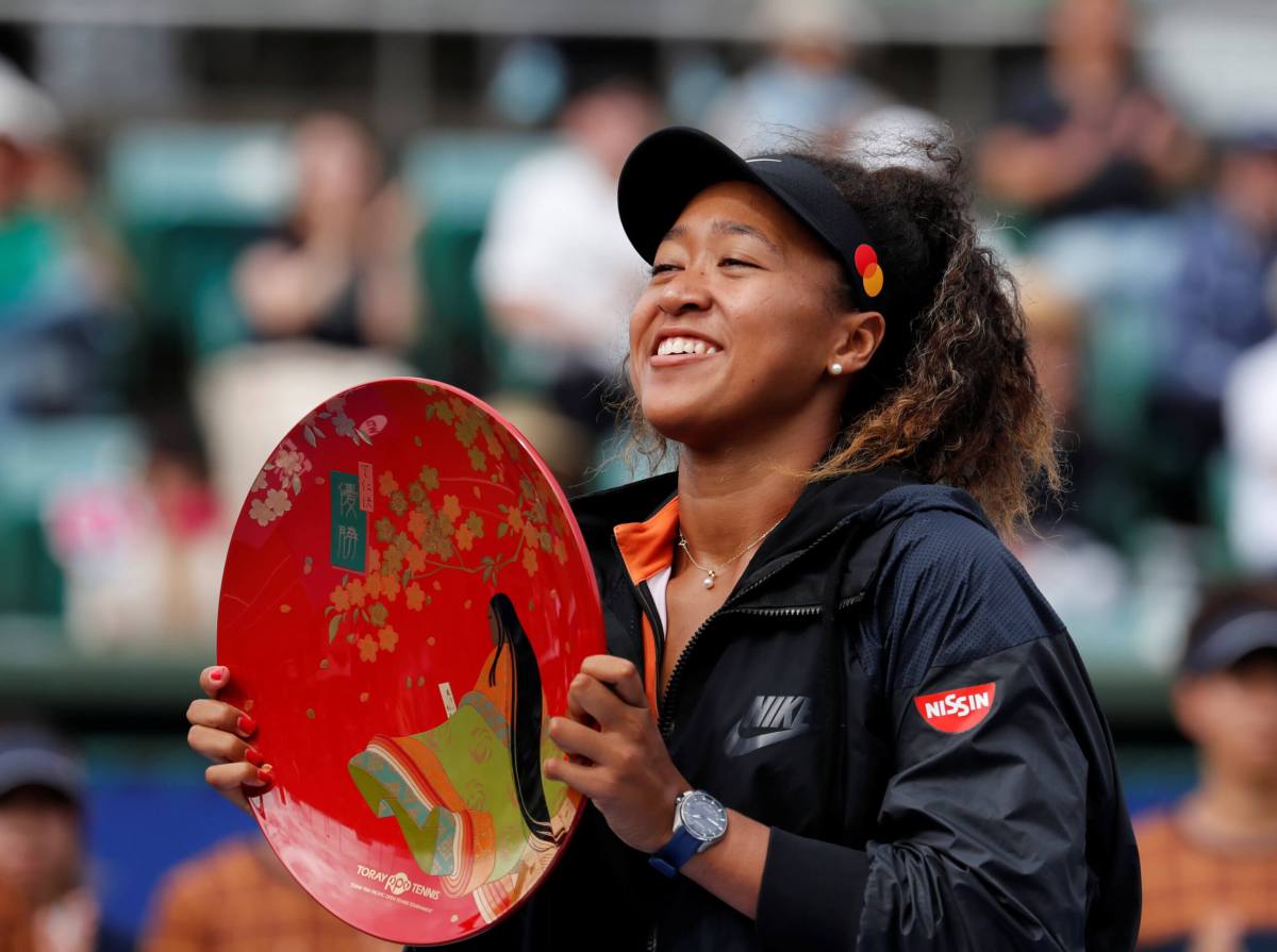 WTA roundup: Osaka cruises to title in hometown event