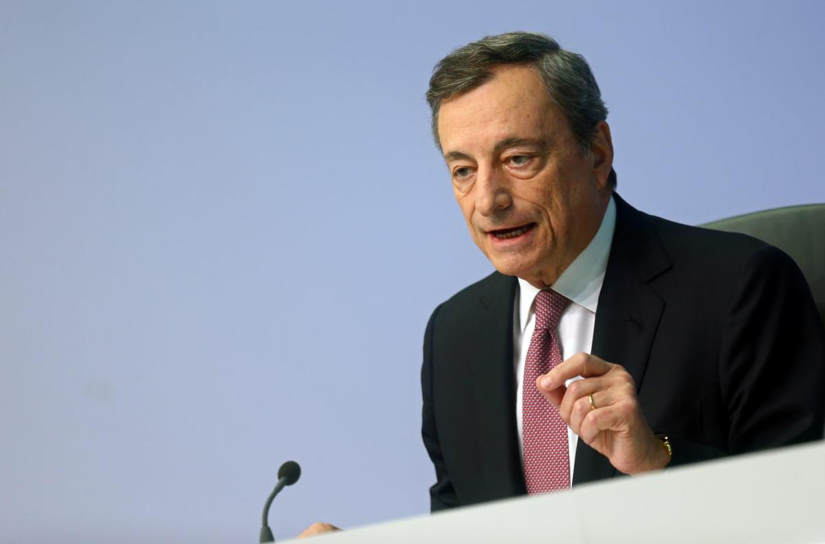 ECB’s Draghi calls for euro zone stimulus to boost investment