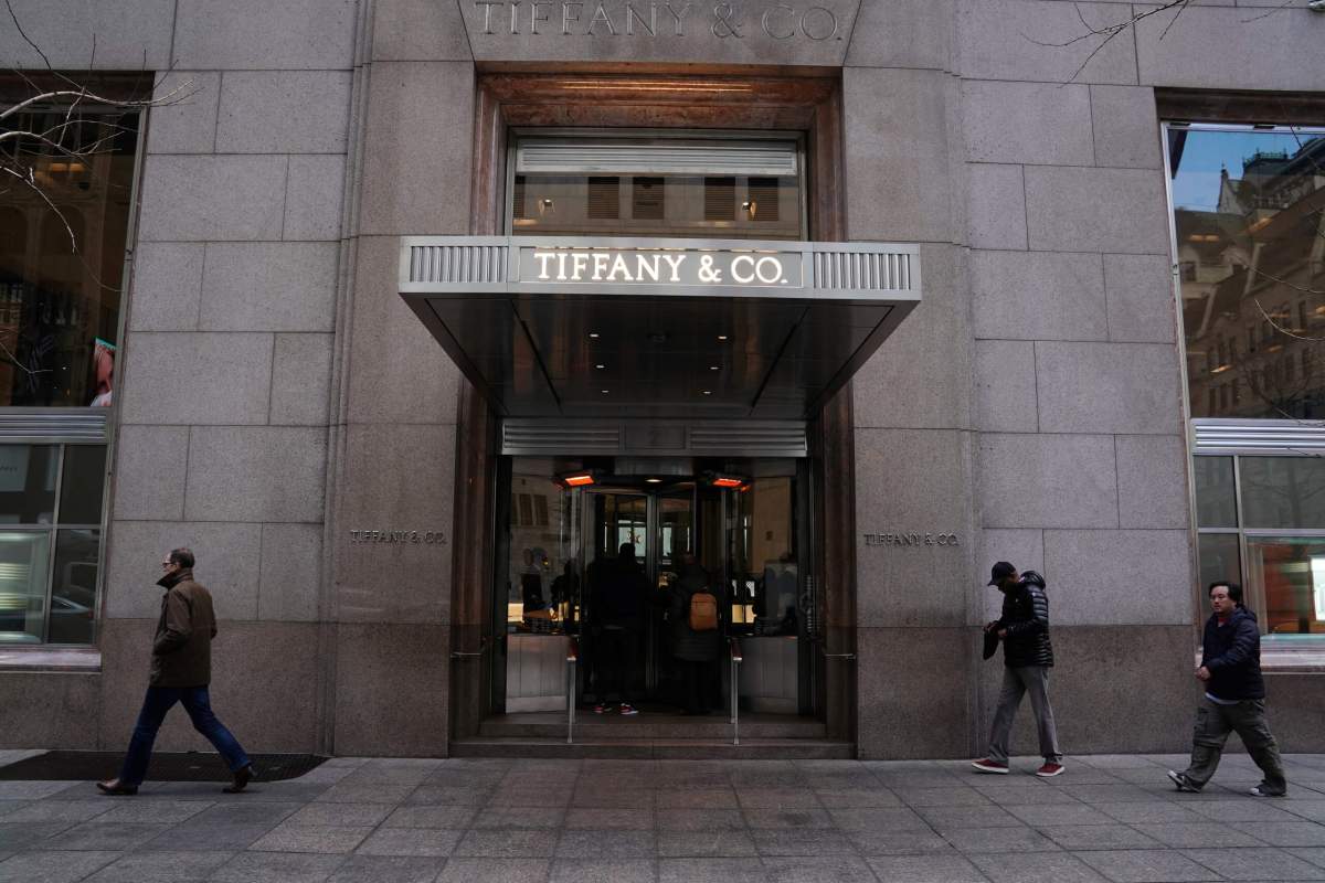 Chasing Chinese consumers, Tiffany CEO sends top bling abroad