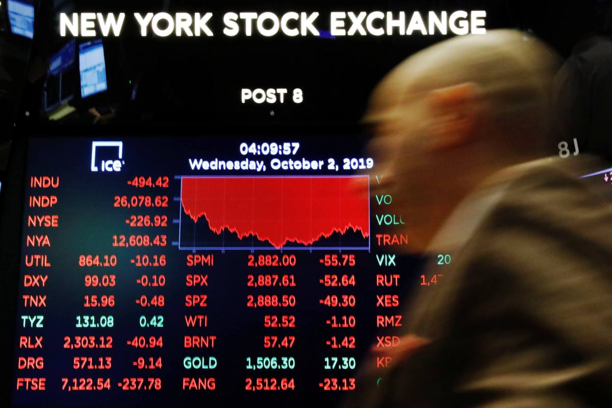 Wall Street falls amid caution on U.S.-China trade dispute