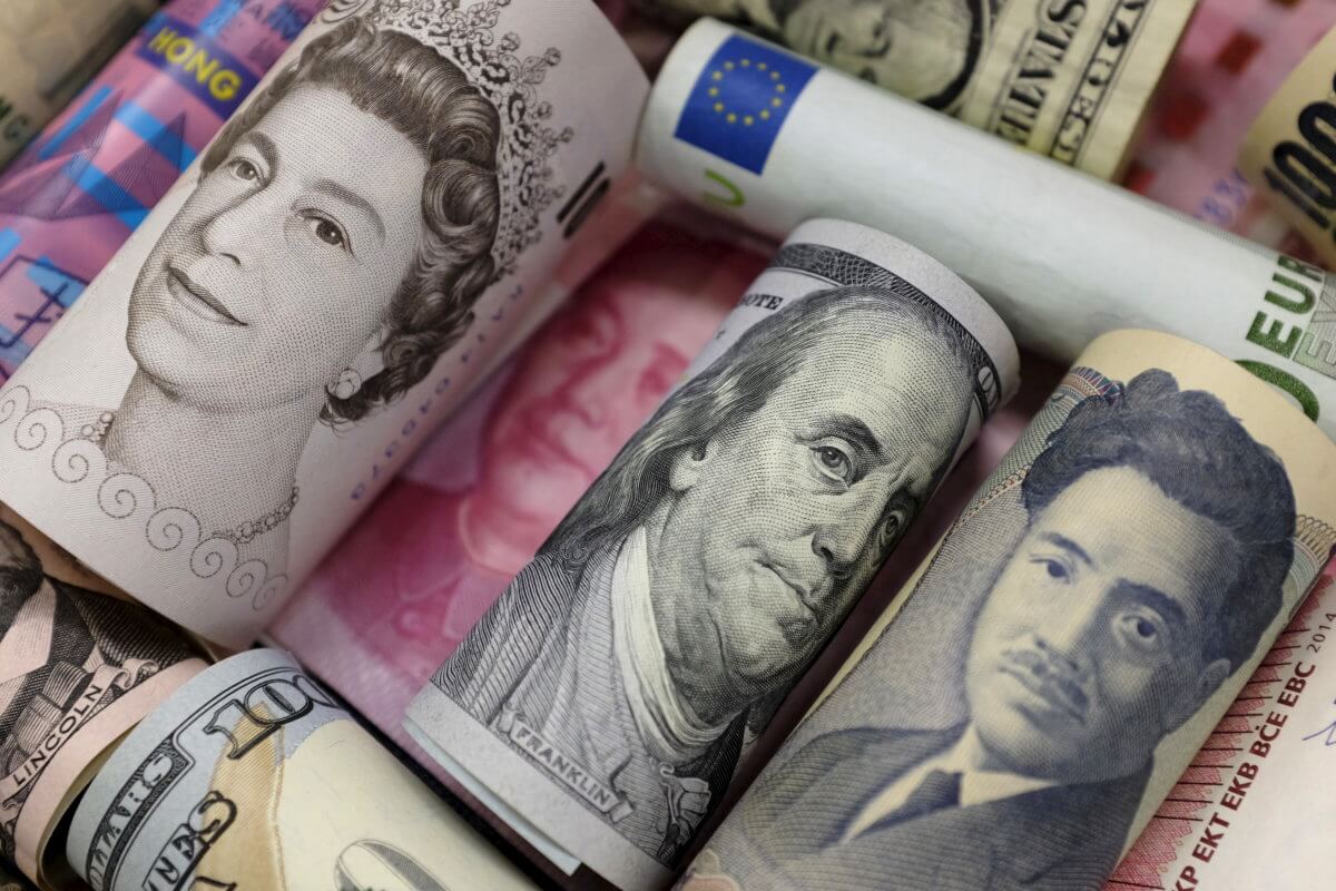U.S. dollar to remain dominant currency; euro, renminbi rising gradually: UBS survey