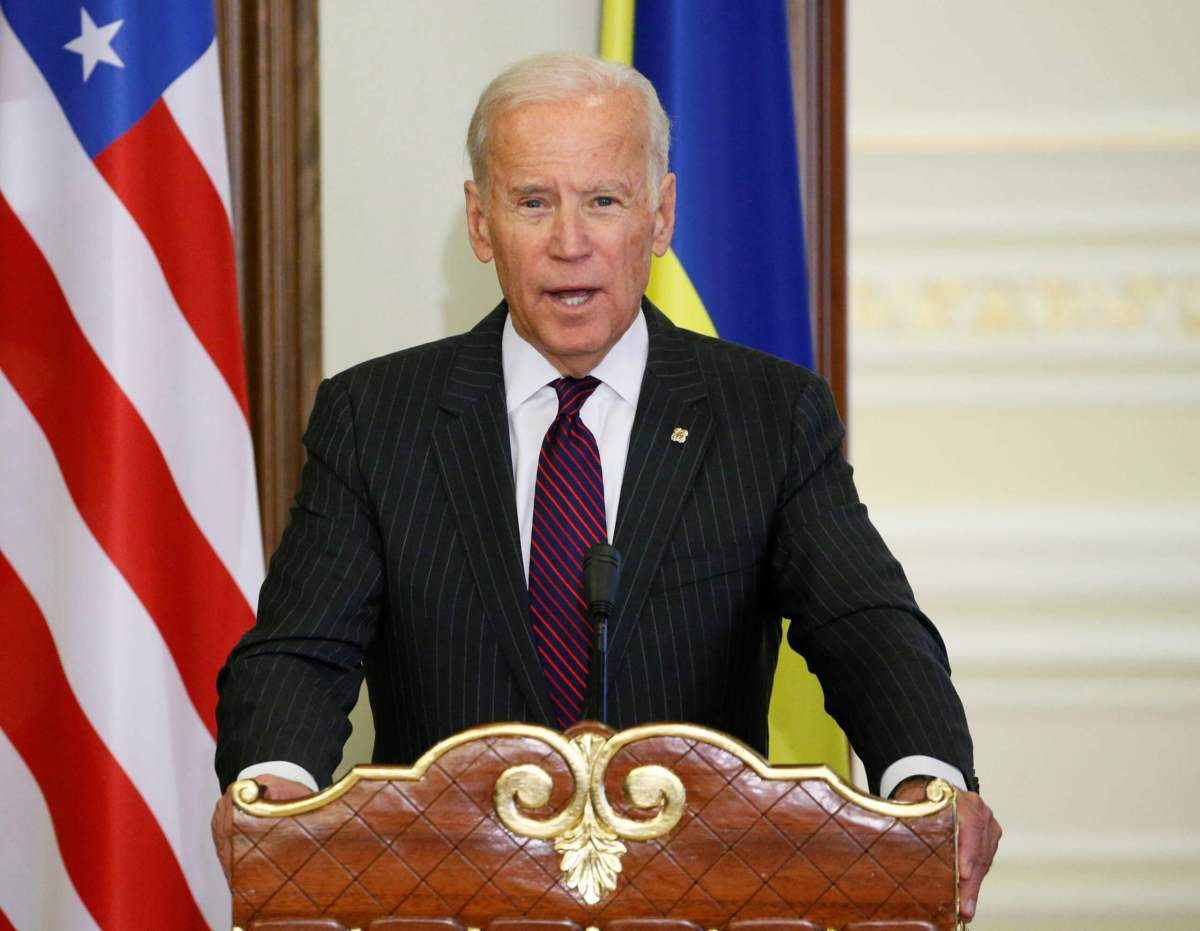 Biden expands edge in U.S. Democratic nomination race: Reuters/Ipsos poll
