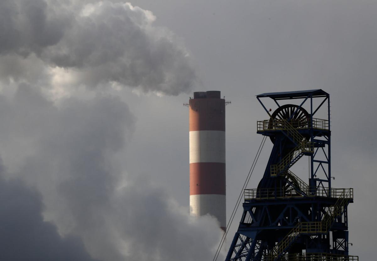 Growth in global carbon emissions slowed in 2019: report