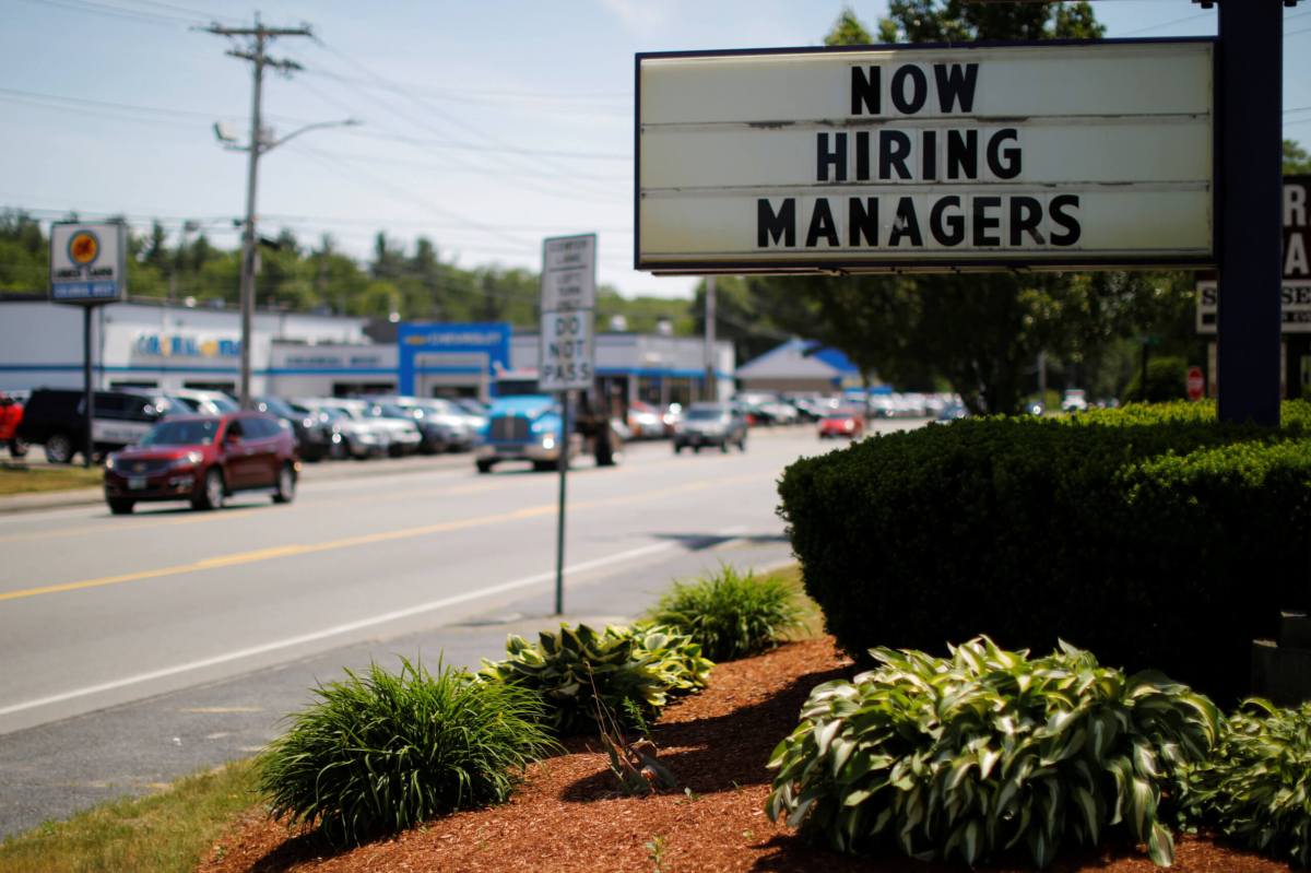 U.S. weekly jobless claims fall; mid-Atlantic factory activity almost stalls
