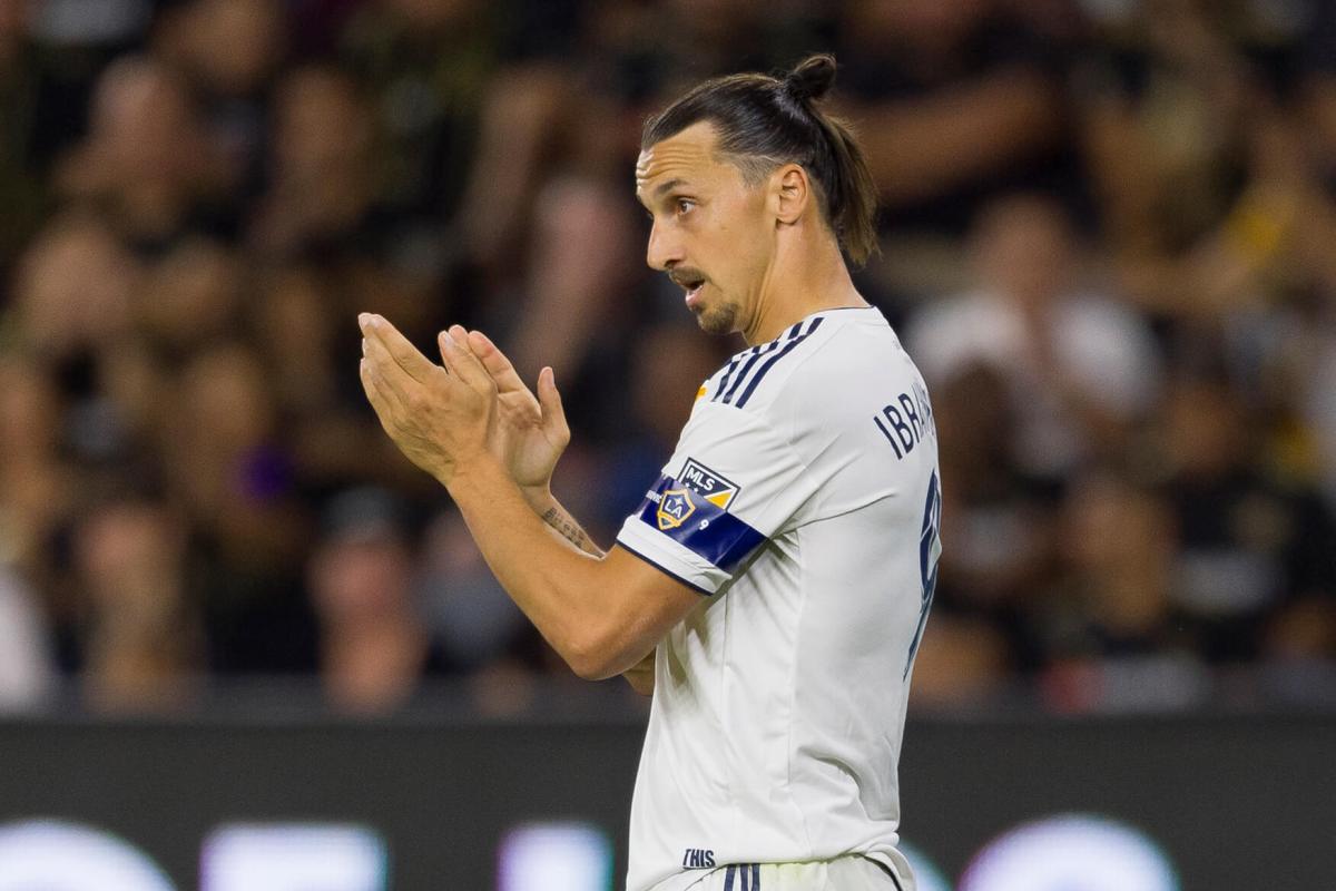 Report: Zlatan opts for second tour with AC Milan
