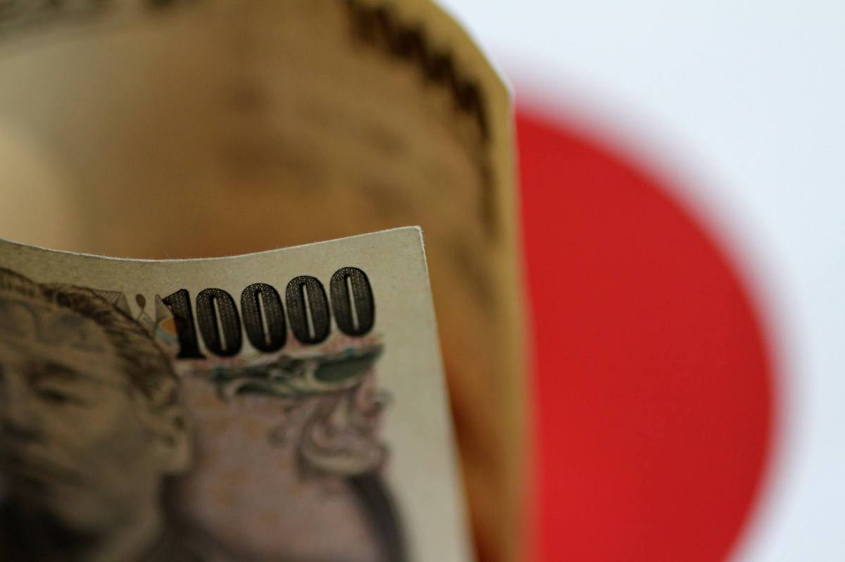 Soleimani strike lifts safe-haven yen; grim U.S. data hits dollar