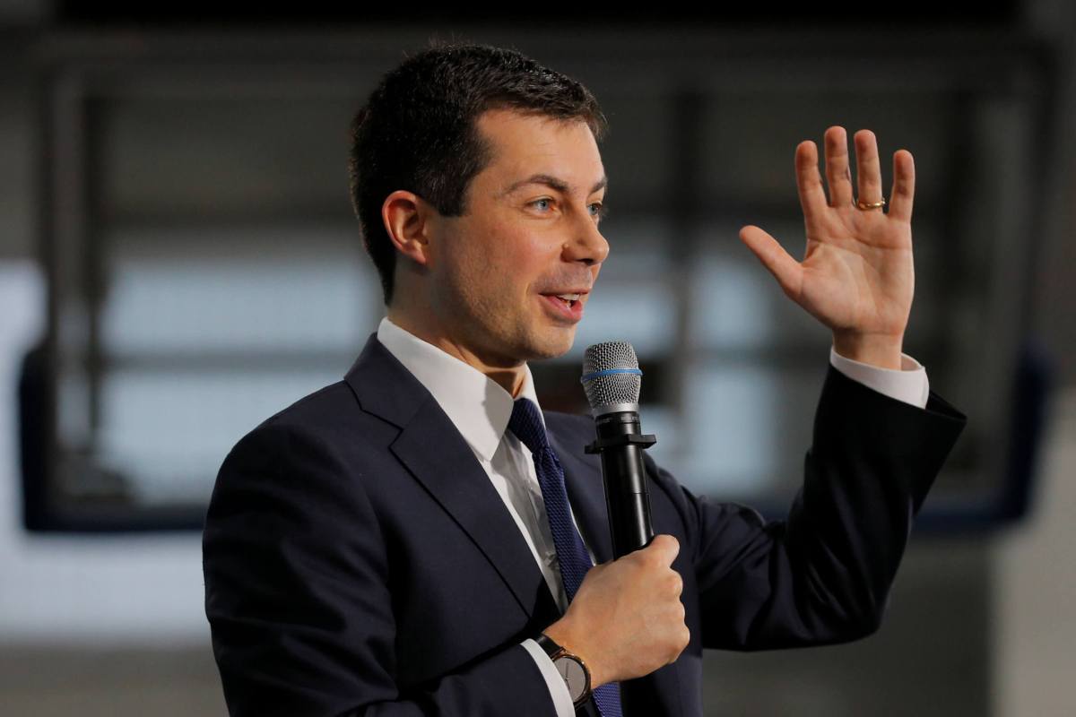 Democrat Buttigieg looks to Trump counties in New Hampshire as key to victory