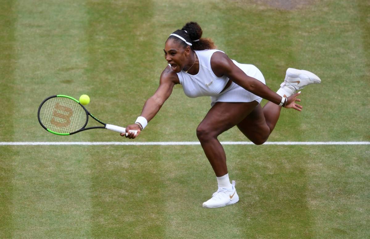 Serena breezes into second round in Auckland