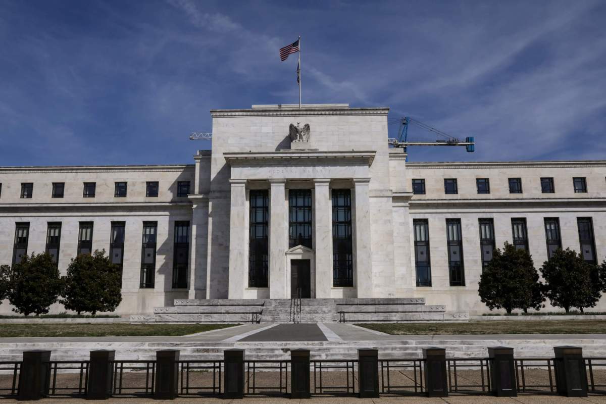 Fed officials: Trade risks easing may mean bluer sky for 2020