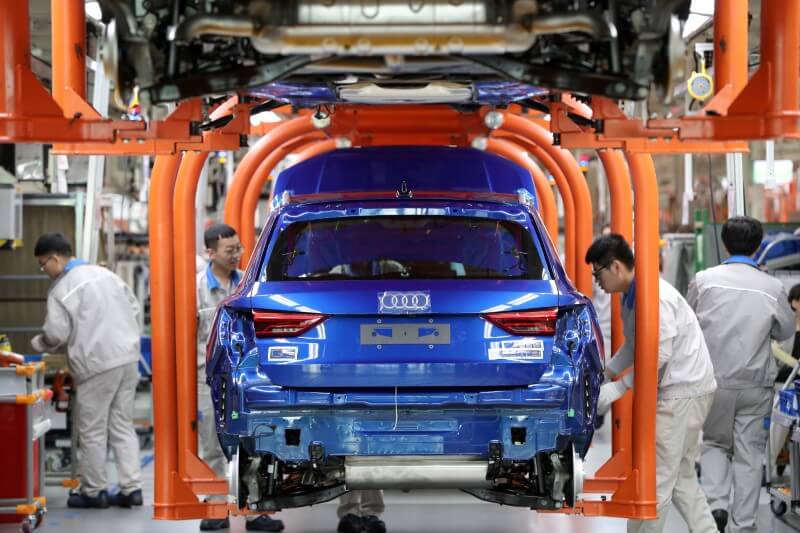 Auto industry cautious as China starts 2020 with 2% sales decline forecast