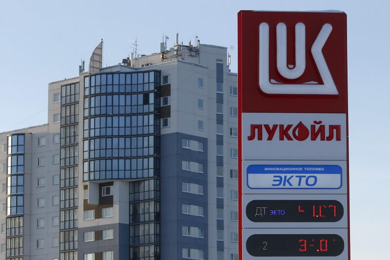 As Iraq repays debt, Lukoil pledges to unlock investment