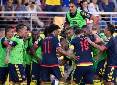 Colombia down U.S. hosts 2-0 in Copa opener