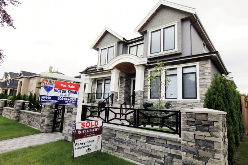 Canada May housing starts dip as British Columbia slows