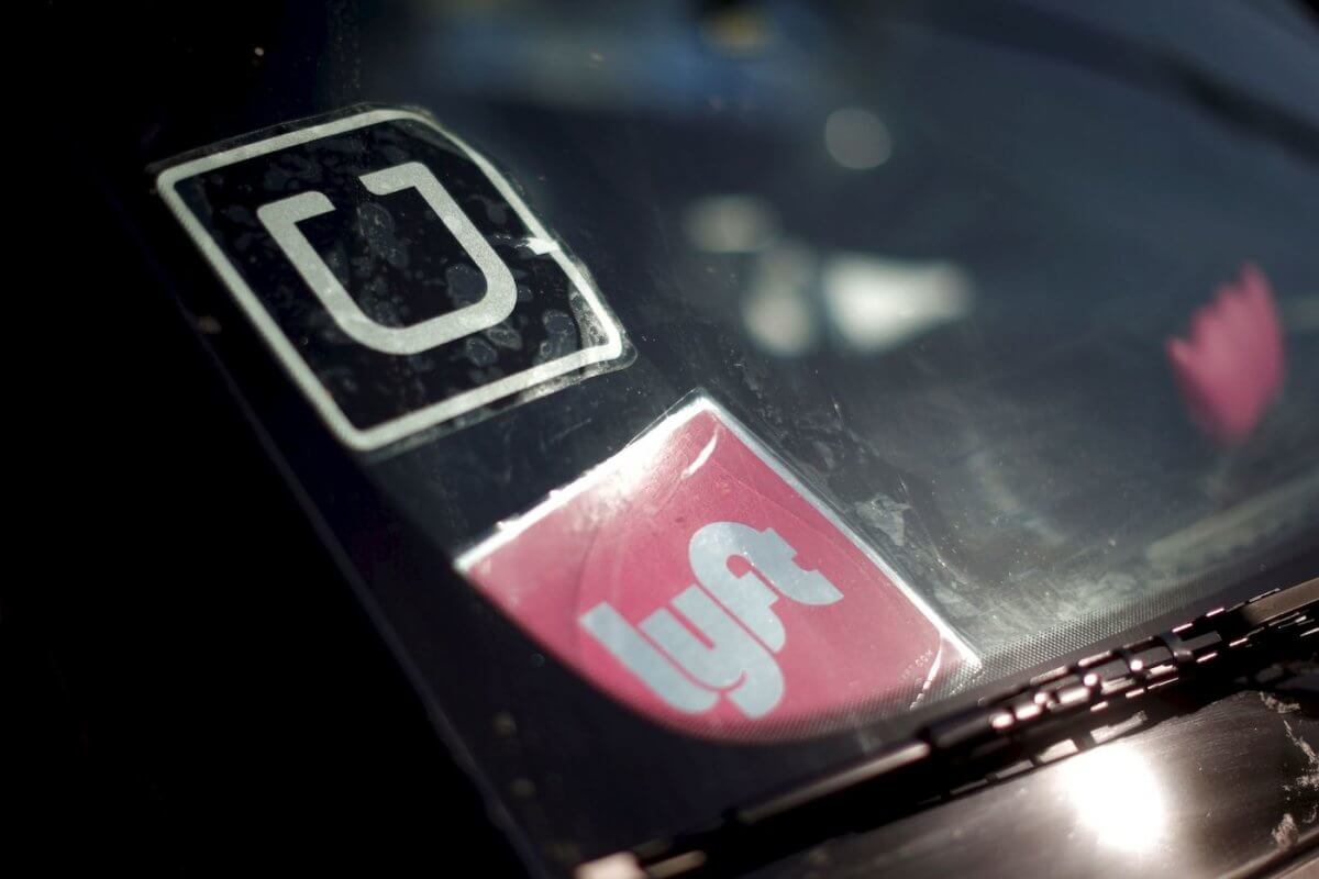 Drivers sue Uber, Lyft over exit from Austin, Texas