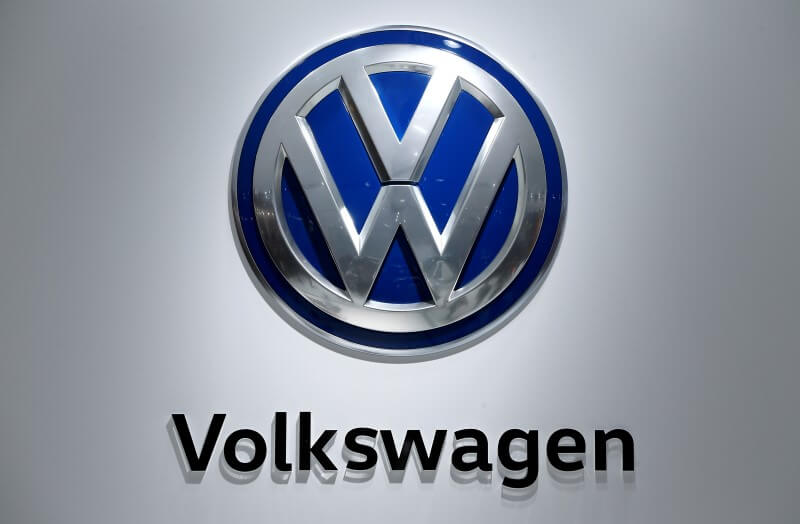 U.S. Judge extends VW diesel emissions settlement deadline