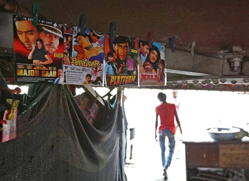 Film screenings spur Indian electronics workers to scrutinize labor rights