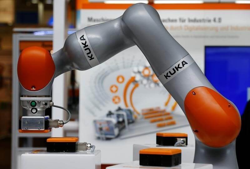 Kuka wants agreement with suitor Midea on German jobs – source