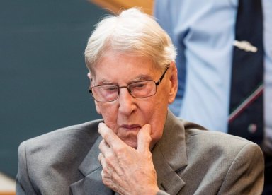 Ex-Auschwitz guard, ‘willing henchman’ in Holocaust, convicted in Germany