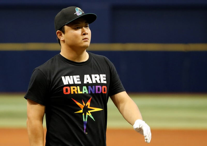 Rays honor Orlando shooting victims during pride night