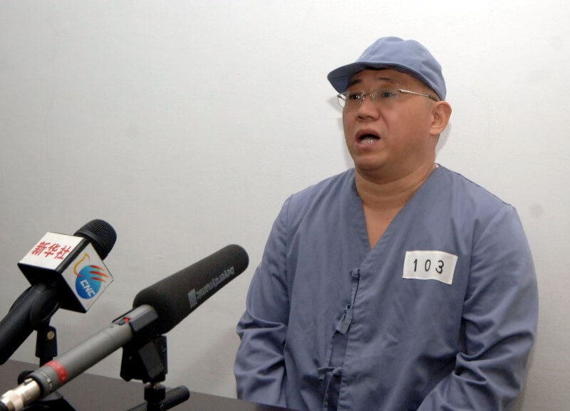 North Korea says not to free U.S. citizens until former detainee stops