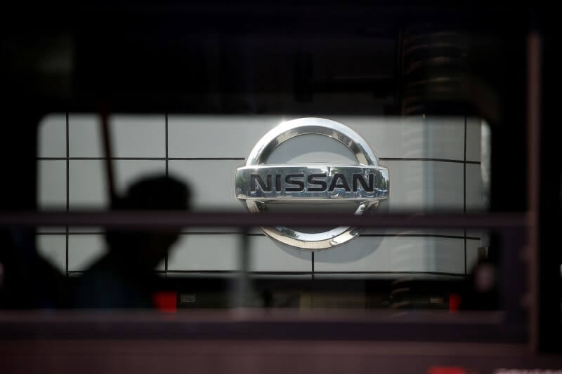 Nissan to take legal action against Brexit campaign for logo use
