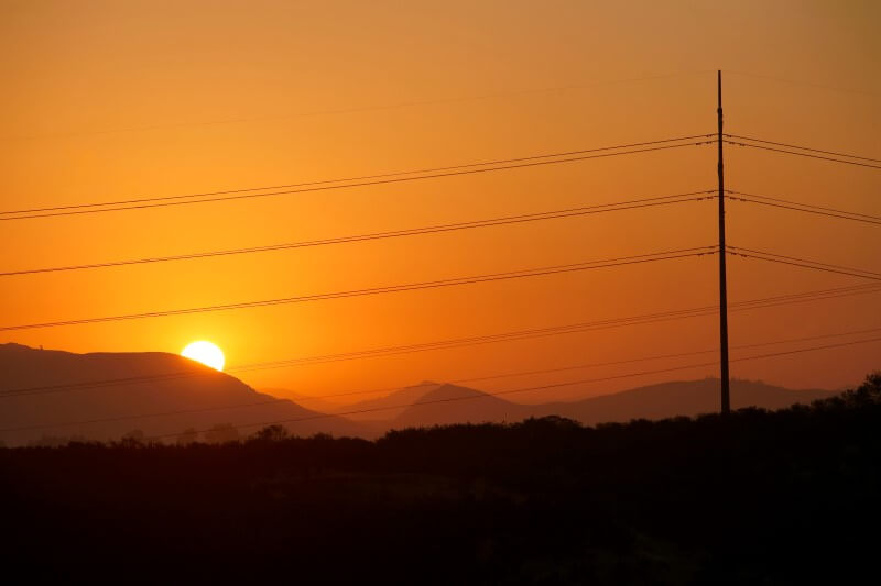 California power grid braces for heat wave, blackout potential