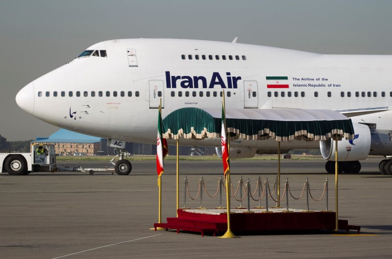 Boeing confirms signing jetliner deal with Iran Air