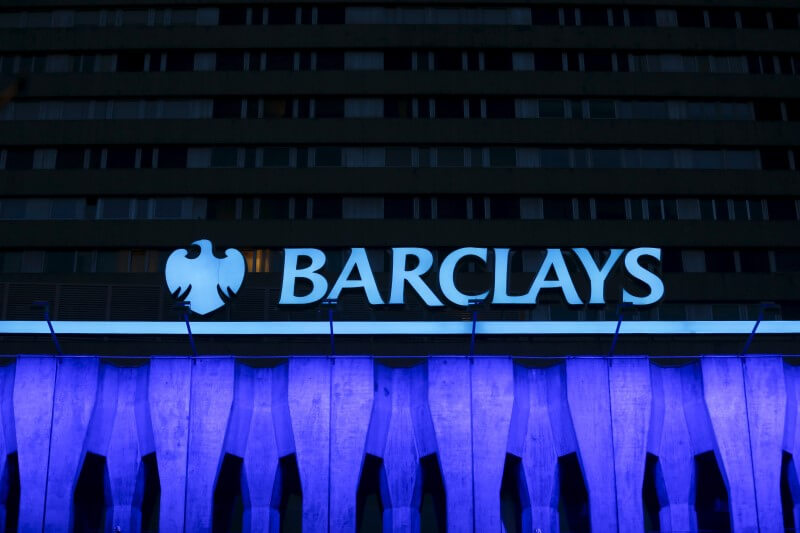 Exclusive: Barclays reins in foreign exchange trading before referendum