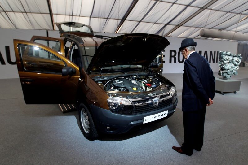 ‘Focus on cars’, IT pioneer tells Romania’s rising software stars