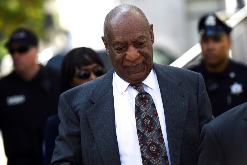 Woman who accused Cosby of sex assault withdraws defamation case