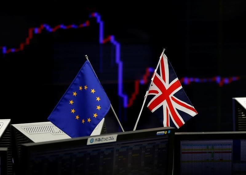 UK funds cut stocks, dash for cash and bonds amid Brexit vote tremors