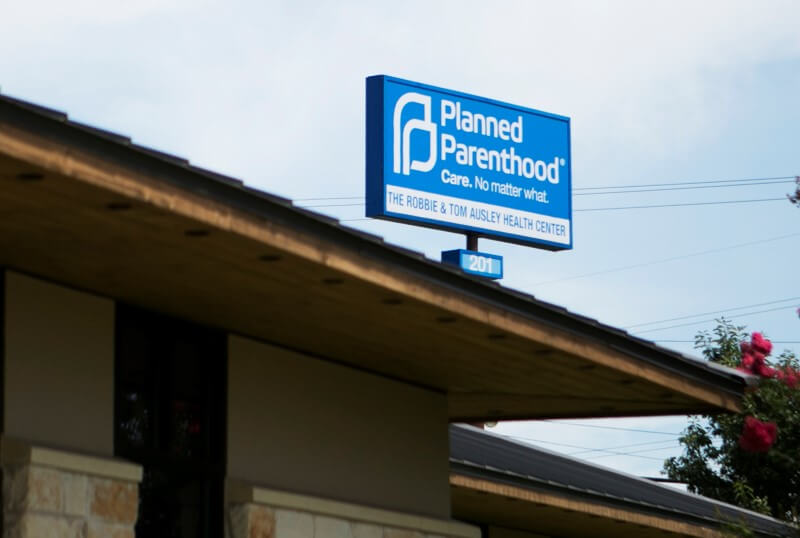 Federal judge blocks Indiana abortion law