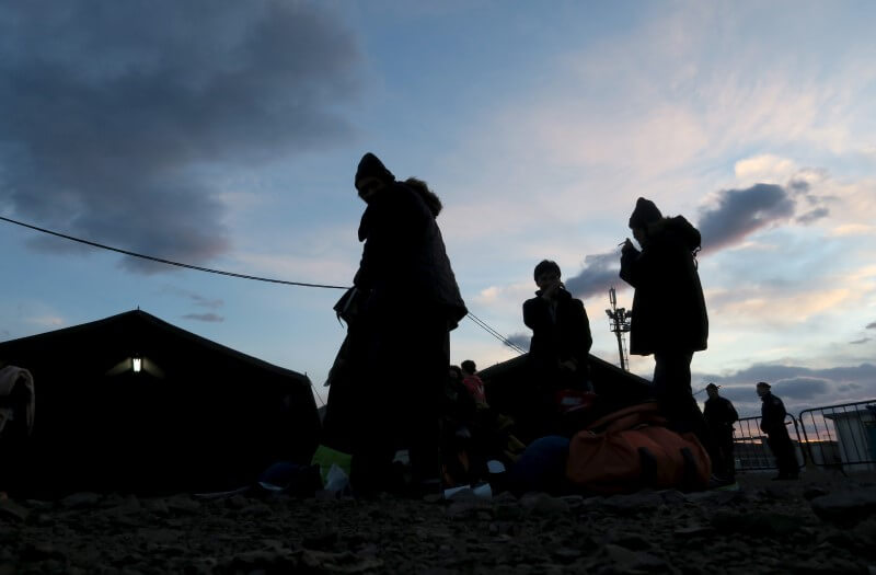 Croatia receives first group of migrants under EU quota