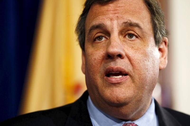 New Jersey Governor Christie halts road, bridge projects