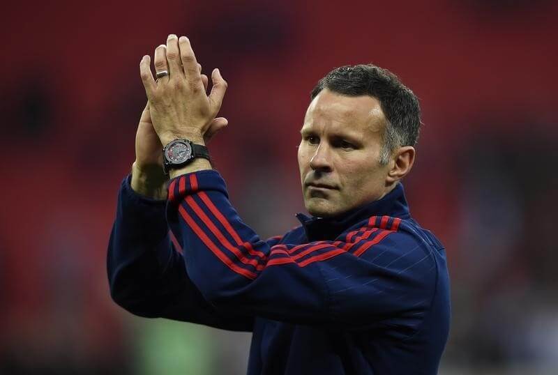 Manchester United confirm Giggs departure