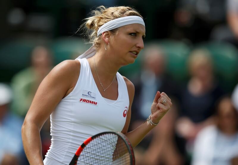 Confused Bacsinszky plots her way into third round