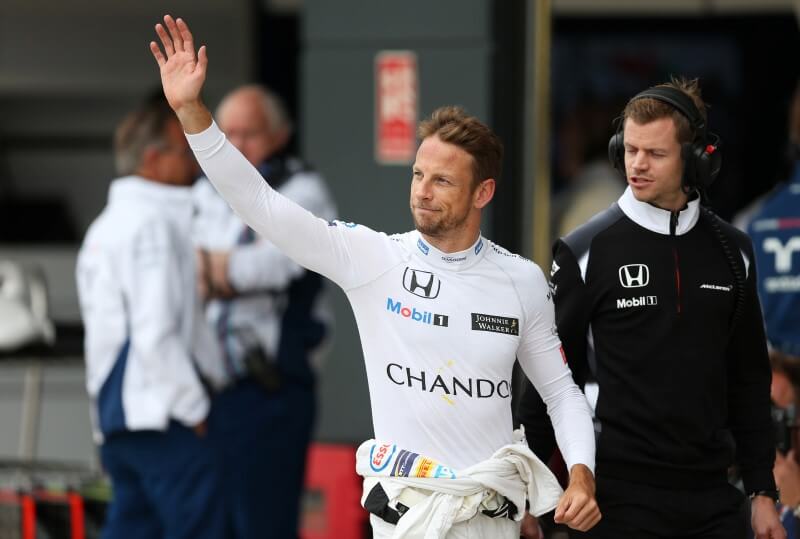 Button cleared to race in Germany after eye check-up