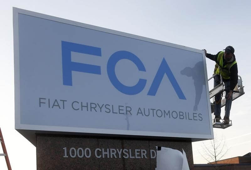 U.S. extends oversight of Fiat Chrysler safety practices by a year