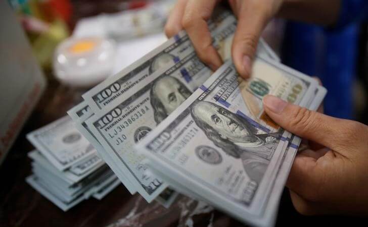 Dollar retraces losses after worst week in three months