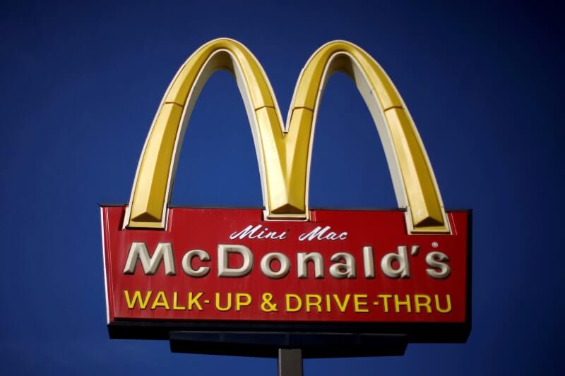 McDonald’s to remove corn syrup from buns, curbs antibiotics in chicken