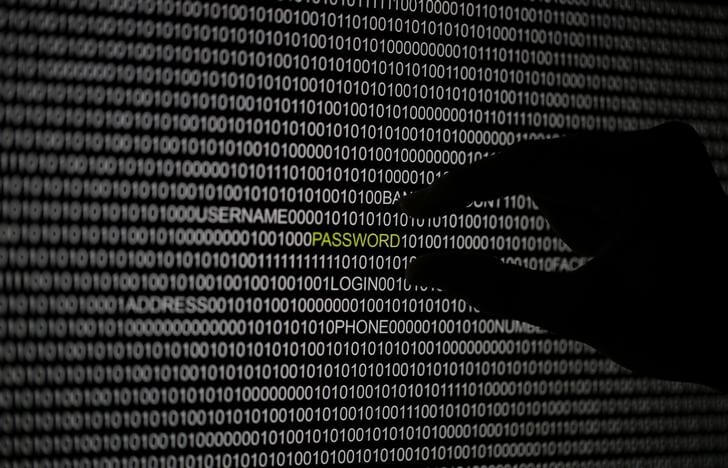 U.S. weighs dangers, benefits of naming Russia in cyber hack