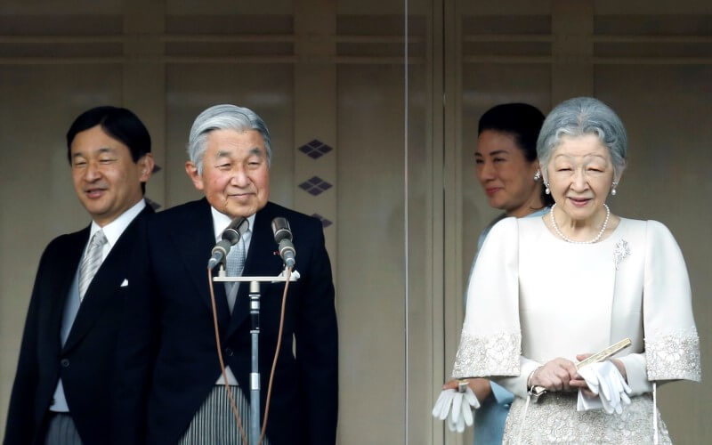 Elderly Japanese emperor to address public after abdication reports