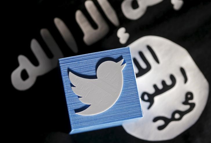 U.S. judge dismisses lawsuit against Twitter over Islamic State rhetoric