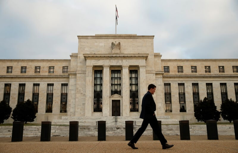 Stock rotation to continue as Fed seen open to 2016 hike